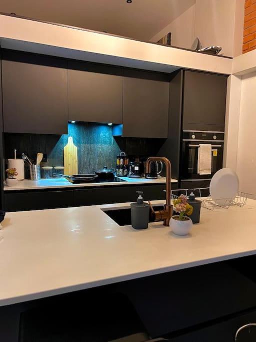 Cityzenretreat - Mezzanine Apartment Sleeps 4 Sheffield City Centre Zewnętrze zdjęcie