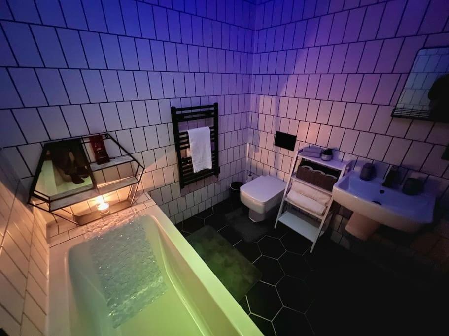 Cityzenretreat - Mezzanine Apartment Sleeps 4 Sheffield City Centre Zewnętrze zdjęcie