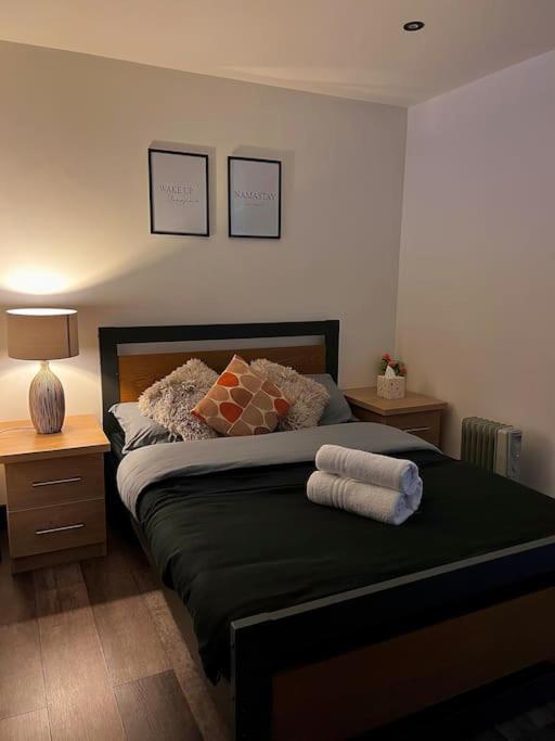 Cityzenretreat - Mezzanine Apartment Sleeps 4 Sheffield City Centre Zewnętrze zdjęcie